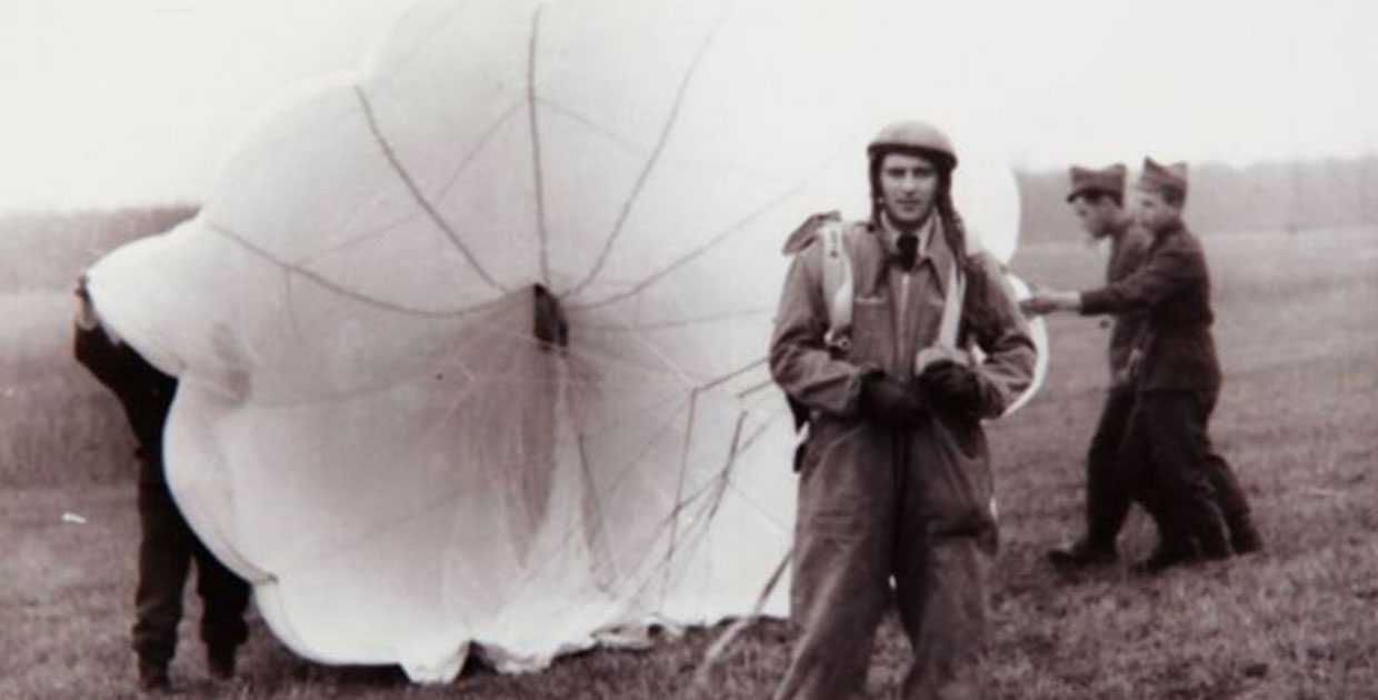 Povestea legendarei paraşute militare româneşti BG7M