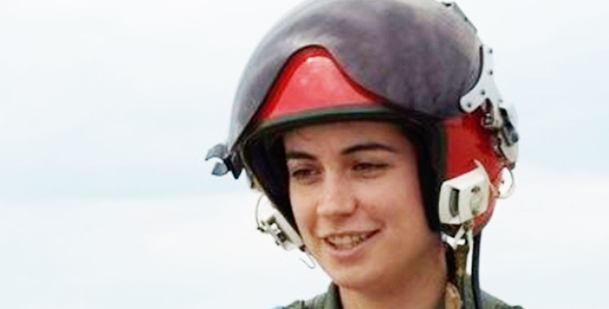 Joi, la Boboc, prima femeie instructor pe un avion cu reacție susține “proba de foc”