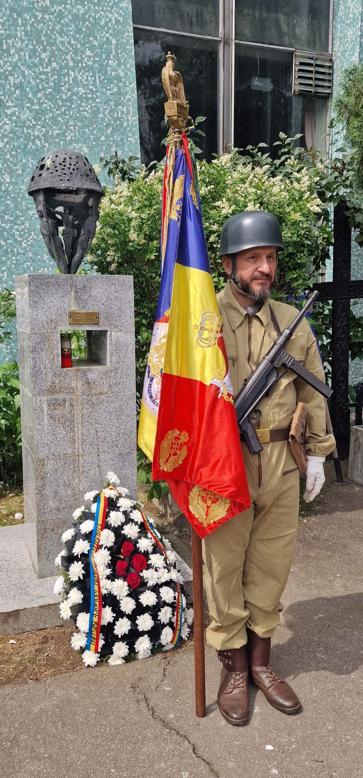 Mulțumiri Ministerul Apararii Nationale, Romania, categoriilor  de forțe și Televiziunii Române pentru parteneriatul asigurat de Ziua Parașutiștilor Militari, astăzi 10 iunie 2025, în incinta TVR.